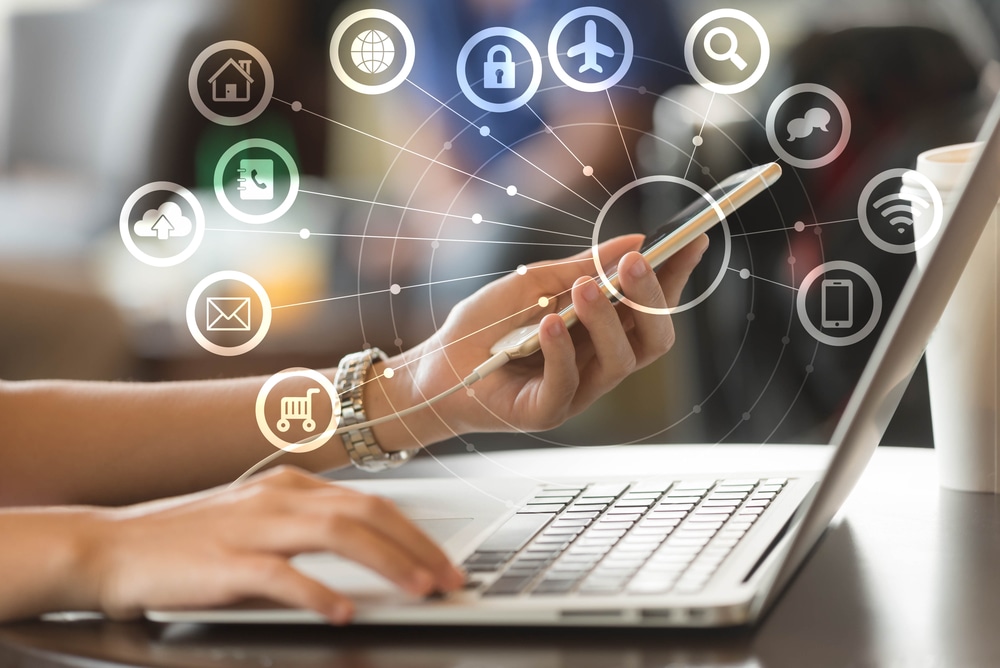 How Human Interface with AI Supports International Contracting Success